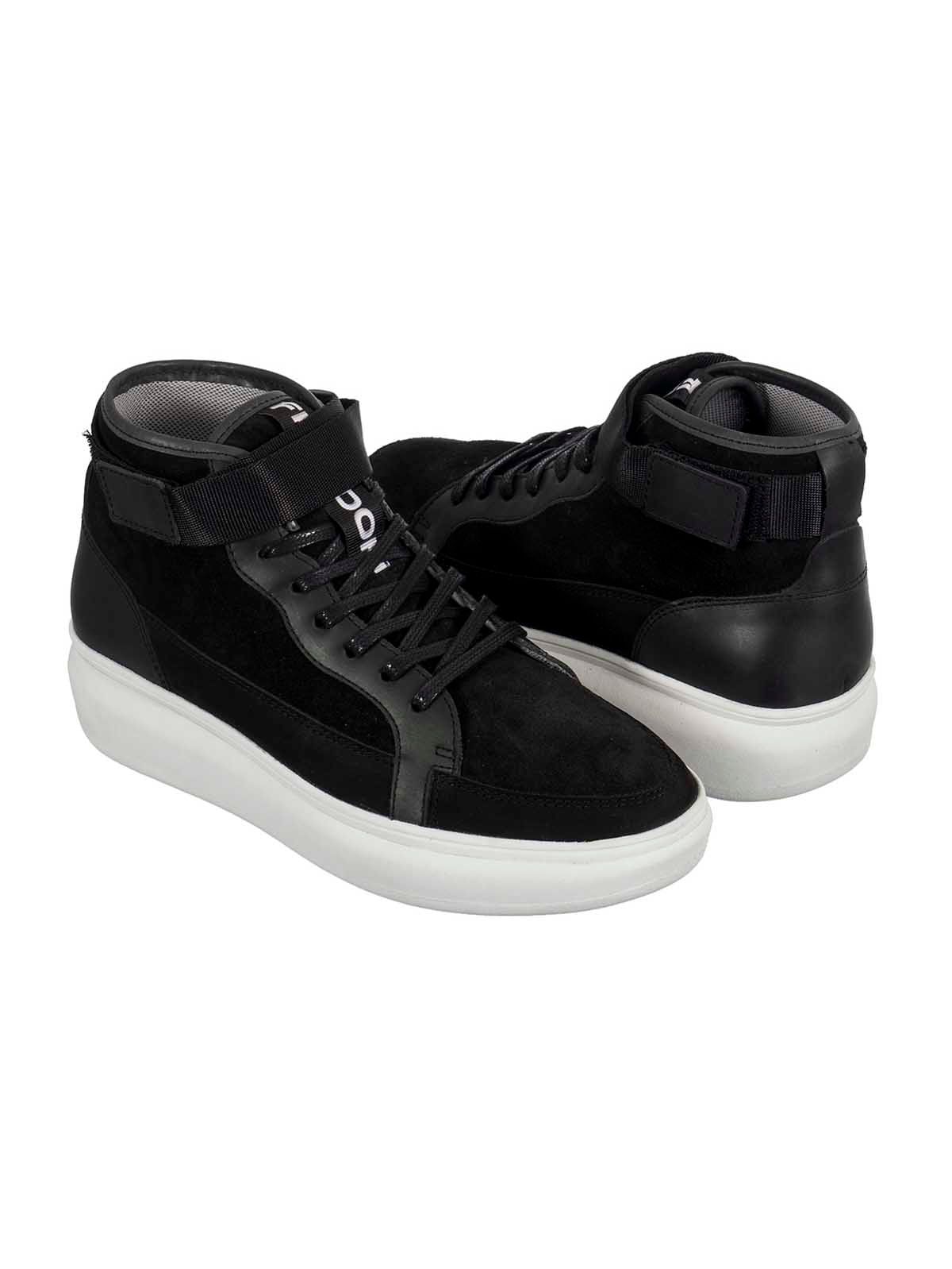 tenis con bota