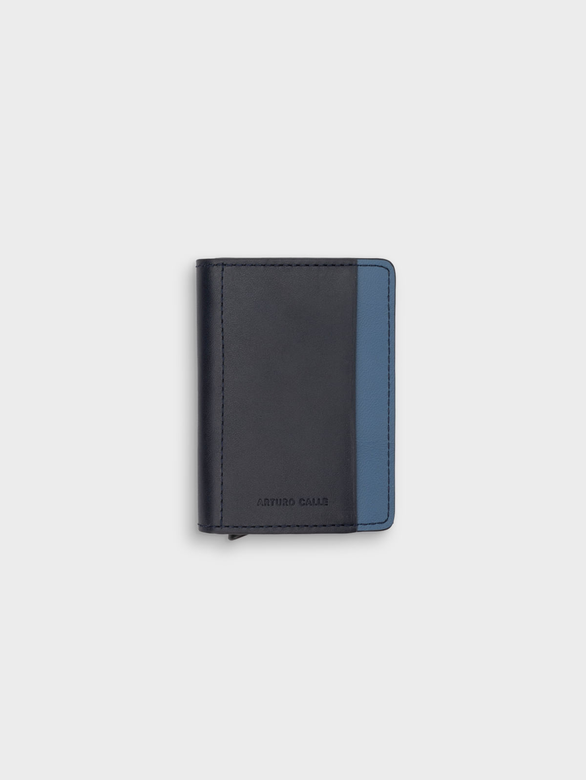 Slim Wallet en Cuero con Detalle Minimalista de Contraste 38536